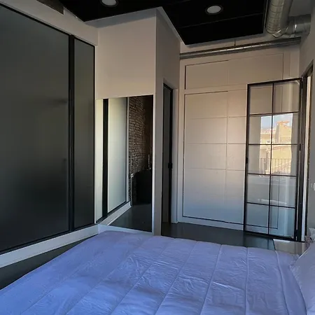One Bedroom, Bed, Sofa Bed, Home-office, Modern, Quiet, Fully Equipped, Powerful Ac, 300 Mbps Fibre, Washer And Dryer Apartment