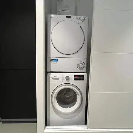 One Bedroom, Bed, Sofa Bed, Home-office, Modern, Quiet, Fully Equipped, Powerful Ac, 300 Mbps Fibre, Washer And Dryer